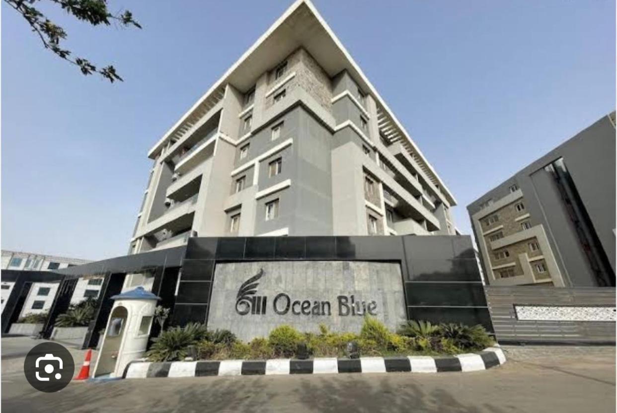 فندقية اكسترا هاي مودرن للايجار المفروش علي اعلي مستوي كومباوند اوشن بلو شيراتون المطار Apartment *